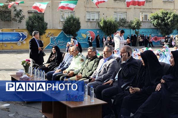 جشن شکوفه‌ها در مدرسه آیین روشن شهریار با حضور مدیریت آموزش و پرورش شهریار