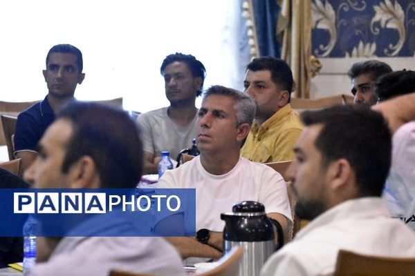 برگزاری جلسه هیئت فوتبال شهر پردیس با حضور مدیران باشگاه ها و مربیان