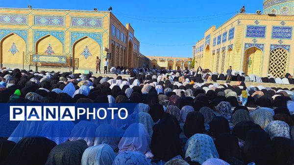 نماز عید فطر ۱۰ هزار نفری در کاشمر 