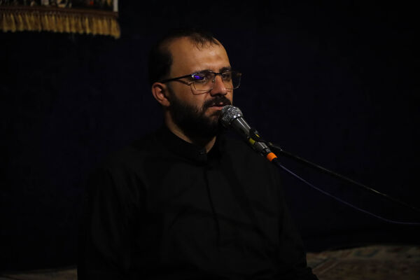 مراسم عزاداری ظهر شهادت امام رضا(ع) در مدرسه رویش کاشان