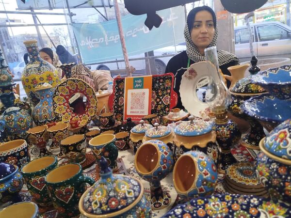 برگزاری نمایشگاه نوروزی ارغوان در فاروج