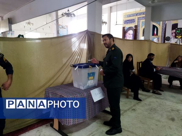 انتخابات چهاردهمین دوره ریاست‌جمهوری در مسجد جامع شهر