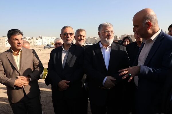 وعده قشقاوی به تحقق رسید، خشت‌گذاری دو مدرسه ۱۵ کلاسه دخترانه در حصارک پایین