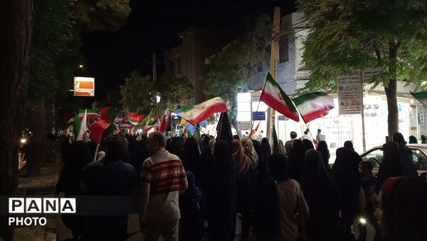 شبی دیگر از همبستگی مردم و تجدید بیعت با رهبری در بروجرد