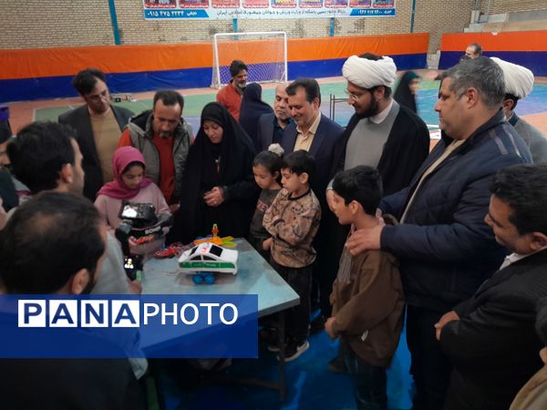 نمایش استعدادها و ایده‌ها