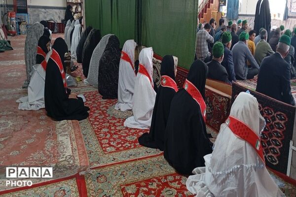 حضور دانش آموزان در دومین نماز عبادی، سیاسی جمعه ماه مبارک رمضان در شهر بار نیشابور