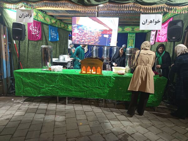 برپایی چایخانه جوانان مهدوی در نیشابور 