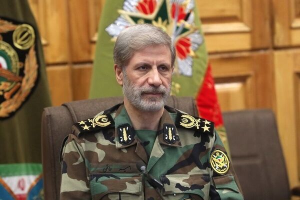فرمانده کل ارتش: امید است شاهد تحکیم هرچه بیشتر اقتدار دفاعی و بازدارندگی باشیم
