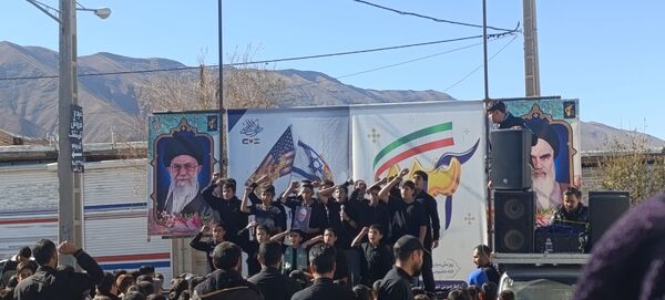 حضور پرشور و حماسه‌آفرین دانش‌آموزان نسر در راهپیمایی یوم‌الله ۱۳ آبان