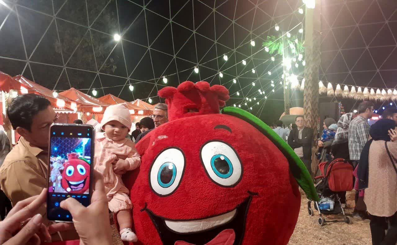 طعم و رنگ پاییز در باغ مشهد