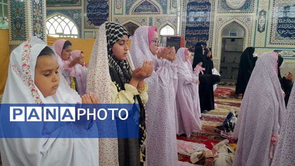 نماز جمعه شهر بن با حضور خانواده بزرگ آموزش و پرورش 