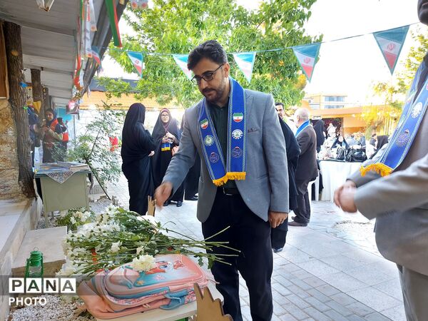 بازدید معاون فعالیت های سازمان دانش آموزی کشور از پاتوق برمدار ایران