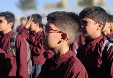 جشن شکوفایی «جوانه‌های دانش» در دبیرستان یاسر اسلامشهر 