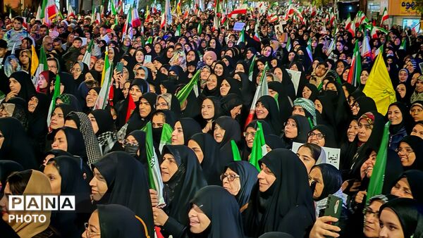 بیعت مردم نیشابور با سومین رهبر انقلاب اسلامی و اعلام بیزاری از دشمنان وطن