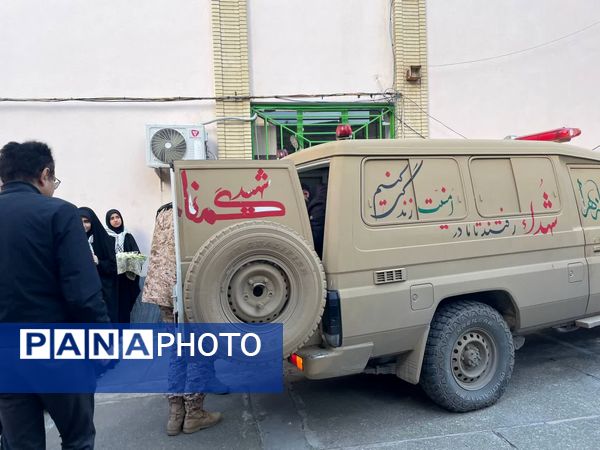 استقبال از شهید خوشنام در دبیرستان شاهد ساری 