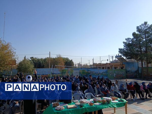 برگزاری مراسم عزاداری ایام فاطمیه در دبیرستان شهید دهقان 