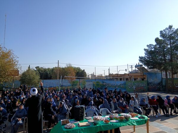 برگزاری مراسم عزاداری ایام فاطمیه در دبیرستان شهید دهقان 