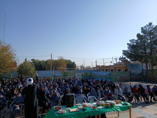 برگزاری مراسم عزاداری ایام فاطمیه در دبیرستان شهید دهقان 
