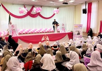 جشن عبادت دانش آموزان دختر  شهرستان کاشمر برگزار شد 