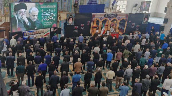نمازجمعه؛ یک روز معنوی در مصلی شهرستان لردگان