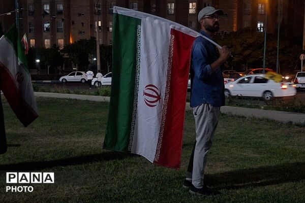 اجتماع بزرگ مردم فاز چهار اندیشه در شب نودوهشتمین