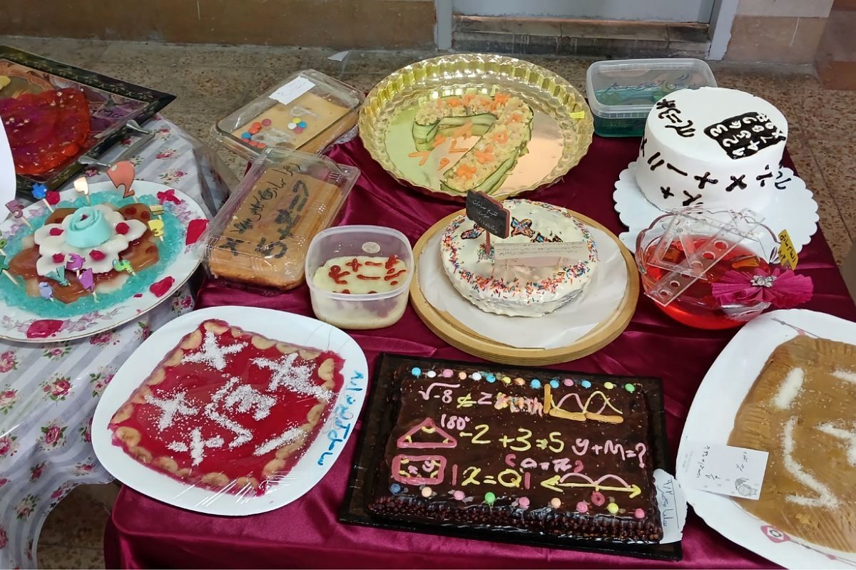 درخشش خلاقیت در نمایشگاه ریاضی دبیرستان یادگار امام (ره)