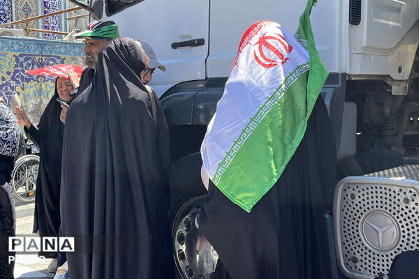 مشهد در سوگ؛ بدرقه باشکوه رهبر شهید انقلاب در جوار بارگاه رضوی
