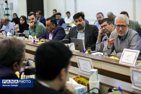 رونمایی از فراخوان ستاد هوش مصنوعی در حوزه آب، انرژی و محیط زیست