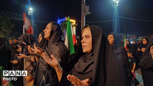 تجدید بیعت مردم کوهدشت با آرمان‌های حسینی در میدان امام خمینی (ره)
