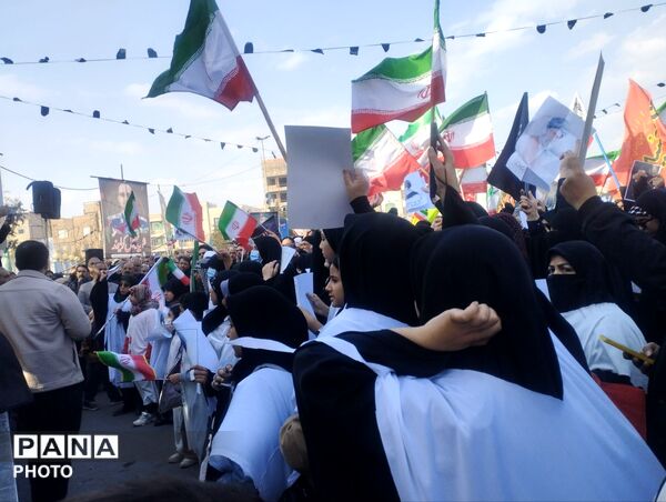 بیعت با سومین رهبر انقلاب اسلامی حضرت آیت الله  سید مجتبی حسینی خامنه ای (حفظه الله ) 
