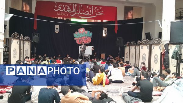 کلاس آموزش سواد رسانه در اعتکاف دانش‌آموزی سه روز در بهشت نیشابور