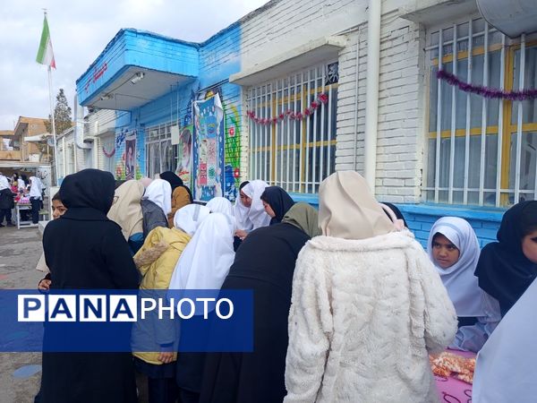 بازارچه مادر دختر در دبستان سمیه