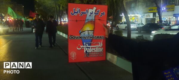 تشییع باشکوه شهید محمد مولوی و مردمی که میدان را خالی نکردند