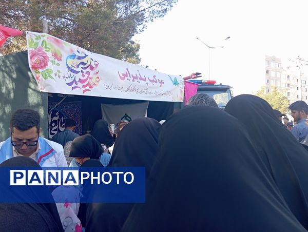 اجتماع مردم شهرستان بیرجند در مهمانی کیلومتری عید غدیر 