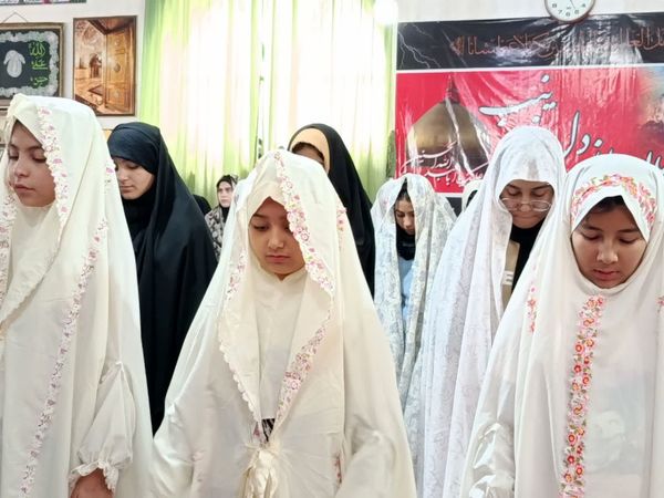 اولین روز اعتکاف دانش‌آموزان در فاروج 
