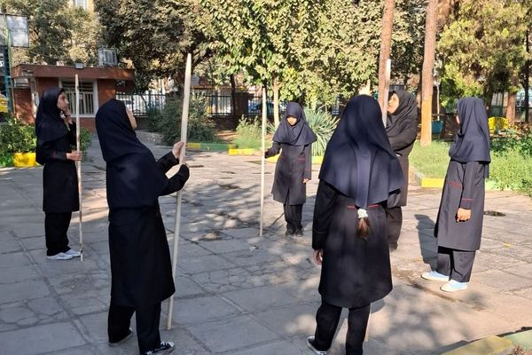 کافه‌ای برای فکر کردن و کتابخانه ای برای زندگی