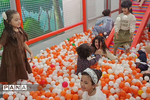  جشن شکوفه‌ها در مجتمع آموزشی سمأ دخترانه شهرری
