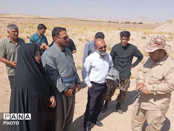 کارمندان و خدمتگزارانی که برای یک روز، سربازان بی‌ ادعا شدند