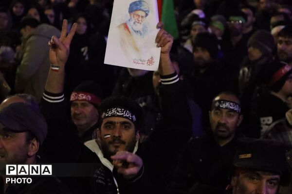 احیا در اولین شب قدر و هشتمین شب مراسم شهادت قائد امت آیت الله خامنه ای 