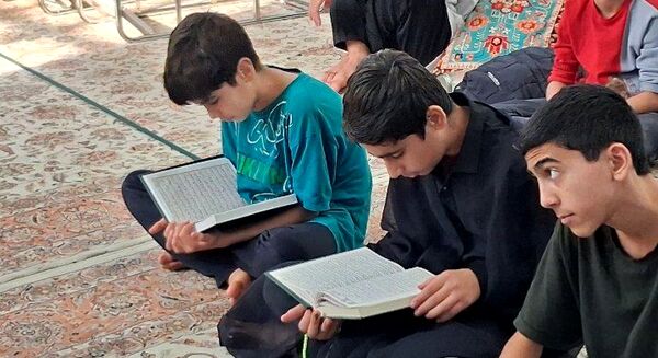 محفل قرآنی معتکفین مسجد جامع کاشمر