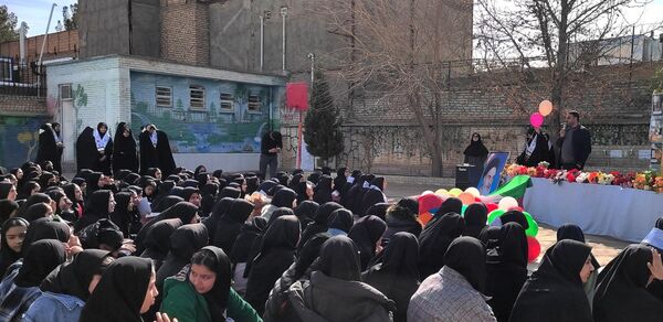 جشن دهه فجر در آموزشگاه مرحوم پاکدل خلیل آباد