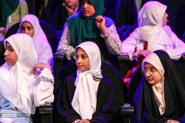 پشت صحنه برنامه تلویزیونی «جشن فرشته ها»