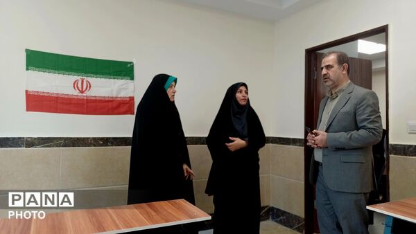 بازدید از مدرسه مشارکتی زنده‌یاد مریم باقری در منطقه ۱۶ تهران