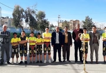 پهلوانان زورخانه سیدالشهدا میهمان دبستان حضرت قاسم شدند