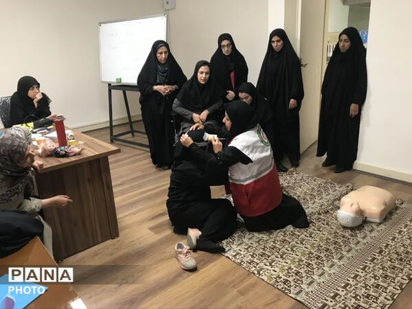 دوره آموزشی مهارت‌های خود‌امدادی و دگر‌‌امدادی در تهران