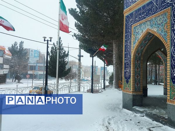 برف و بارانی همراه با شادی در شهرستان زاوه