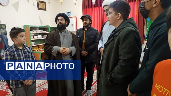 برپایی نمایشگاه مدرسه انقلاب در دبیرستان شهید رجایی