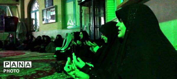 مراسم سوگواری قائد امت در مسجد امام هادی(ع) شهرک منظریه