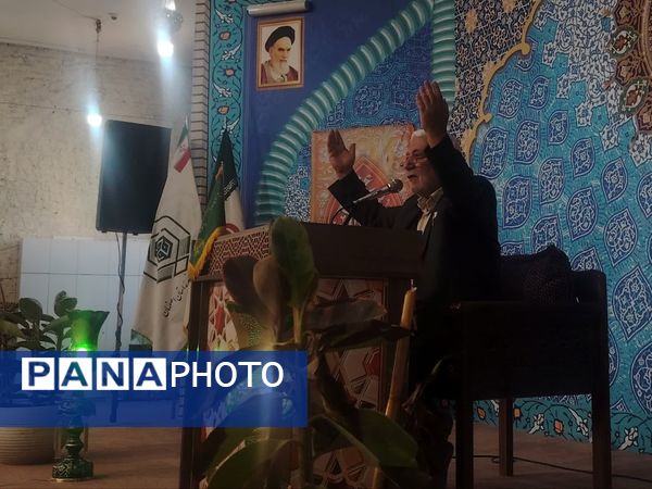 اقامه نماز عید قربان در آستان مقدس حضرات سیدان‌الکریمان شهرستان برخوار