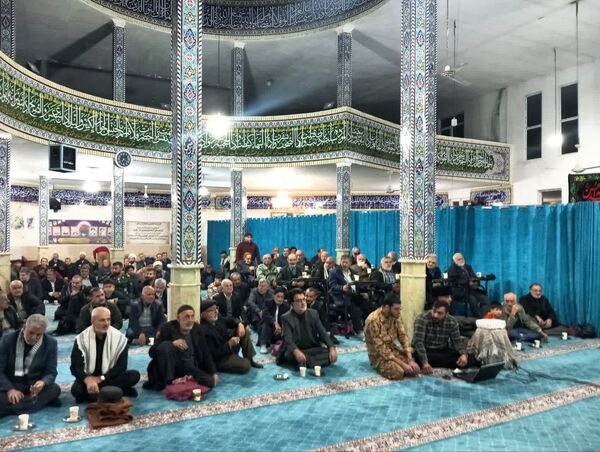برگزاری مراسم شهرستانی به‌مناسبت تدفین شهیدان نصرالله و صفی‌الدین در شهرستان فیروزکوه